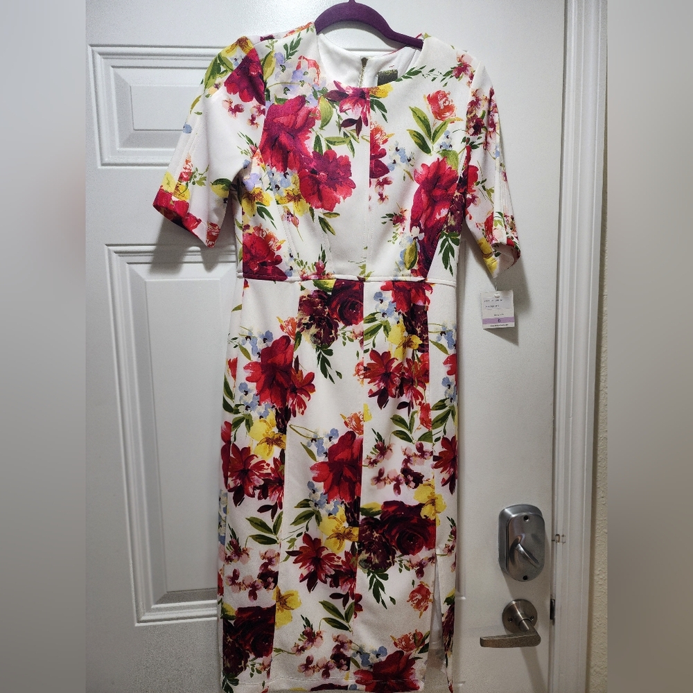 Taylor dress bodycon size 6 COLORFUL FLOWERS